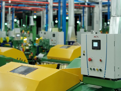 创新有路勤为径，商海无涯苦作舟